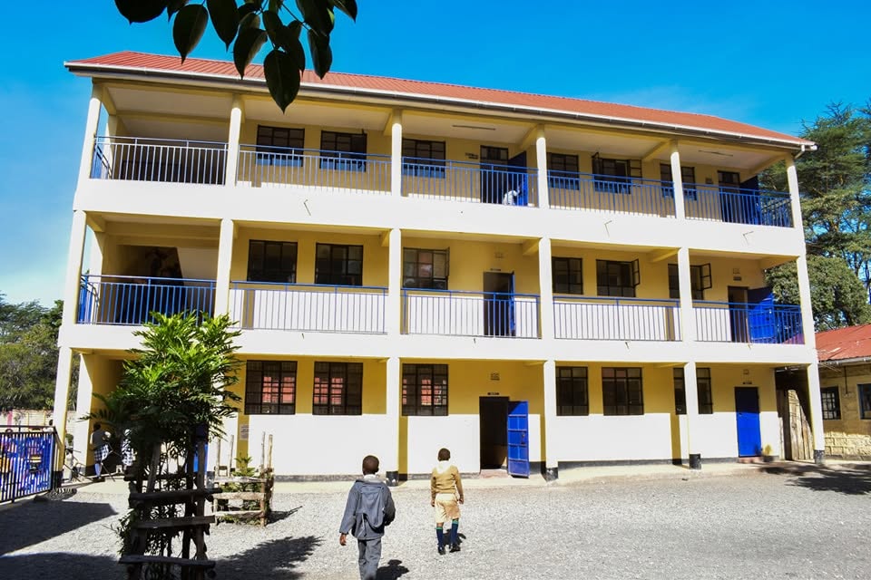 Classroom block with balconies